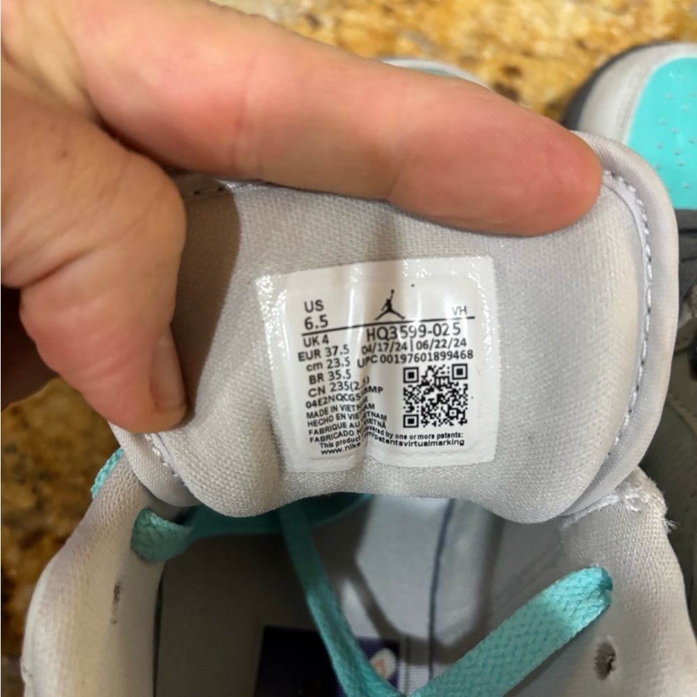 Nike Air Jordan Low Sneakers in Teal and Gray size 6.5 - Picture 6 of 9